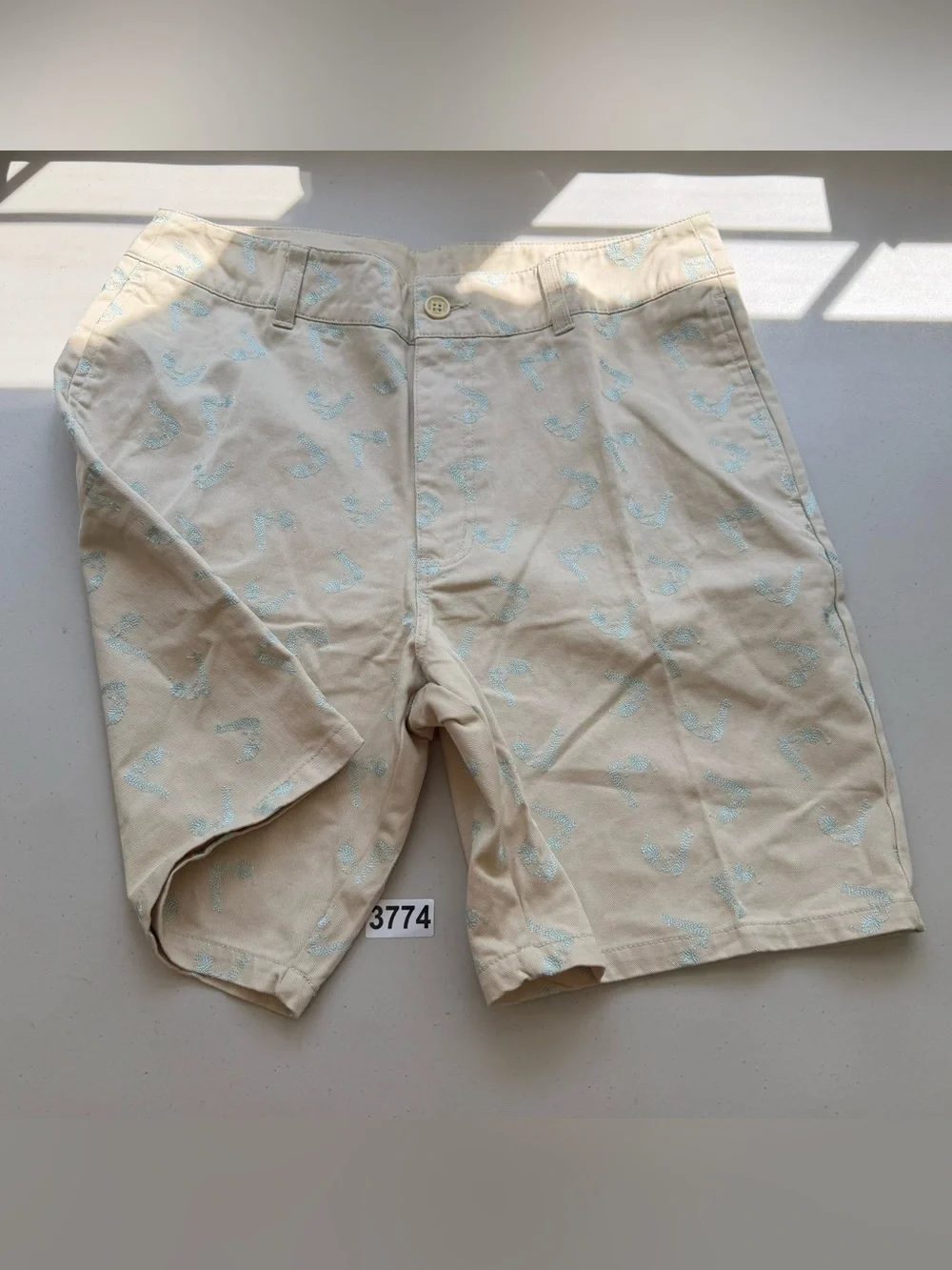 Vast Shorts Mens Medium Beige Embroidered Canvas Flat Front